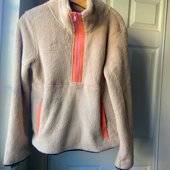 Vineyard Vines Jackets & Blazers - NWOT Vineyard Vines Colorblock SuperShep Fleece Pullover